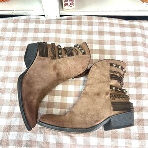 Coconuts by Matisse booties ankle boots outsider size 7